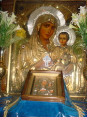 Central icons in the Tomb of the Virgin Mary (sy)