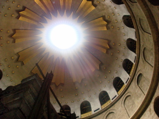 The dome above the Tomb of the Holy Sepulchre (sy)