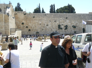 Father Samer and Alma at the West Wall (rw)