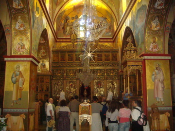 We visit the chapel of the Monastery of Transfiguration on Mount Tabor (hs)